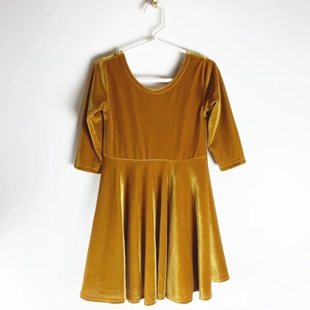FI & ME Twirly Velvet dress in Golden Yellow Made in the USA 🇺🇸 Kids size 4